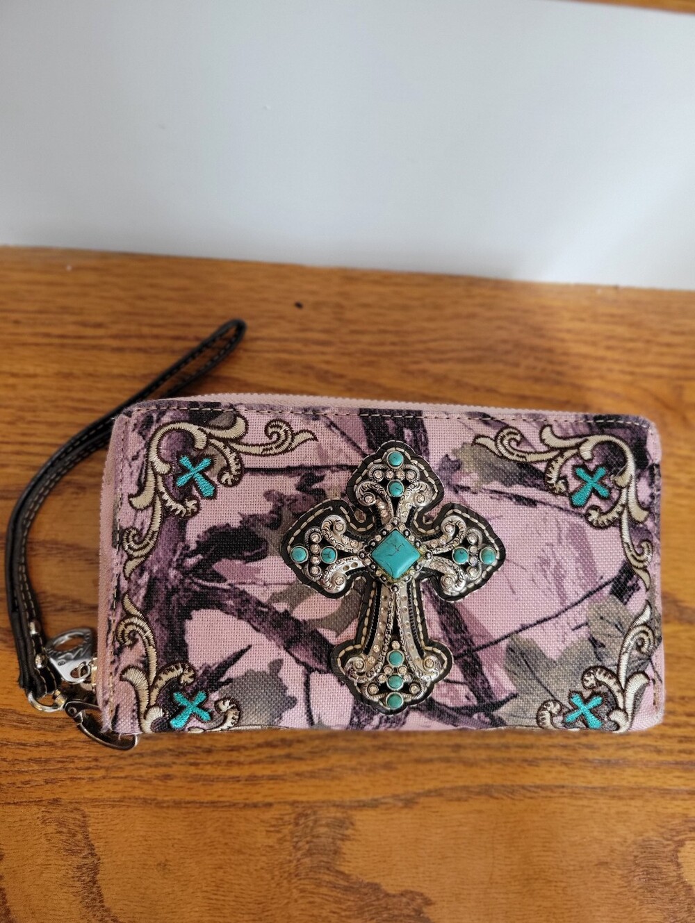 Montana West Spiritual Cross Turquoise and Clear Stones Wristlet 3/4 Zip Close